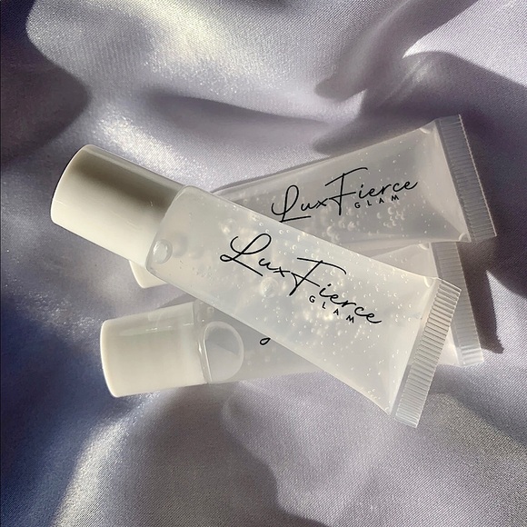 1 Pouty Squeeze Tube - Picture 1 of 4